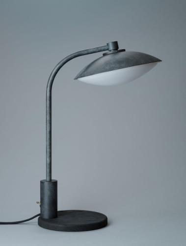 CREST TABLE LAMP