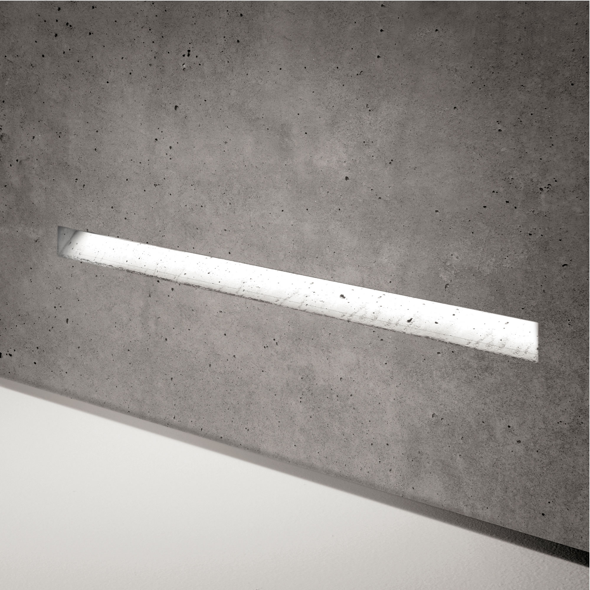 GHOST LINEAR L 810