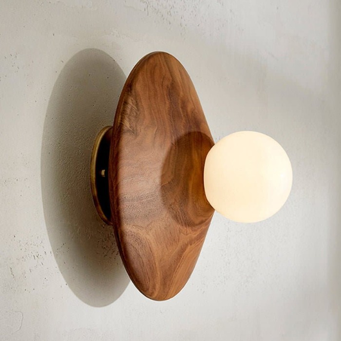 BRIGHT BEADS DISC WALL LIGHT