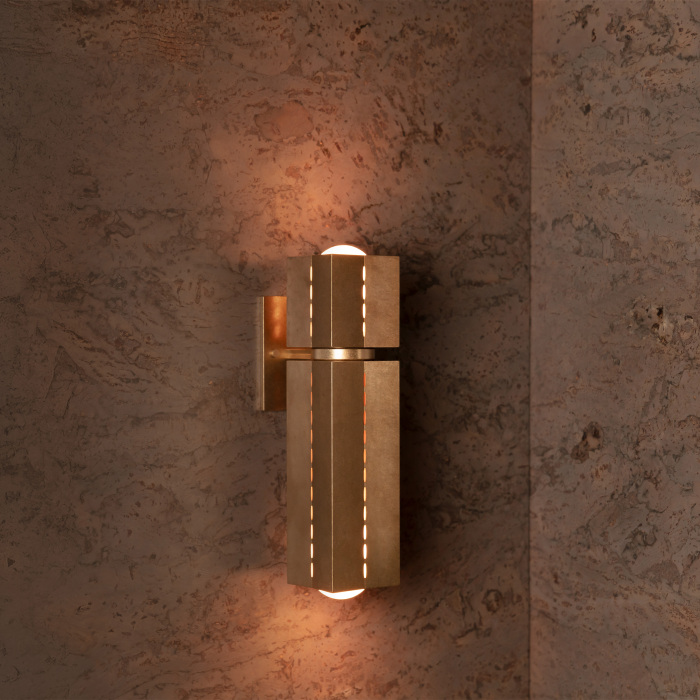 POLARIS WALL LIGHT MEDIUM