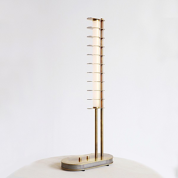 DISTANCE TABLE LAMP